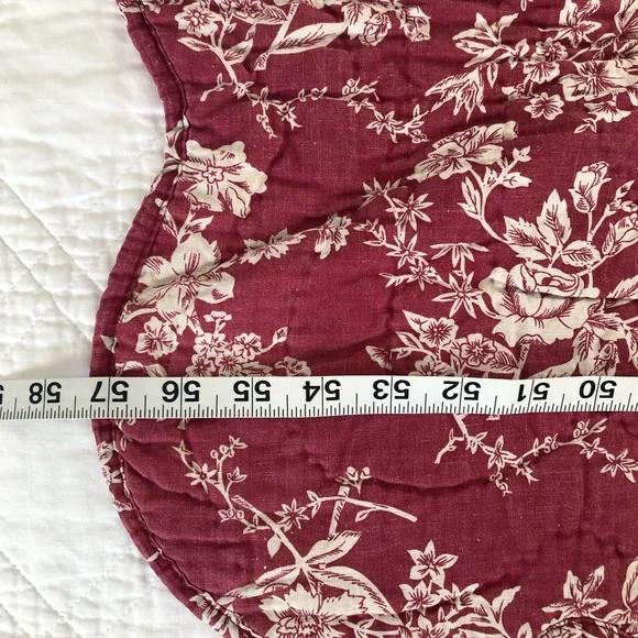 EUC Burgundy Floral Design Quilt - Throw - Reversible with Channel Stitching - Picture 13 of 14